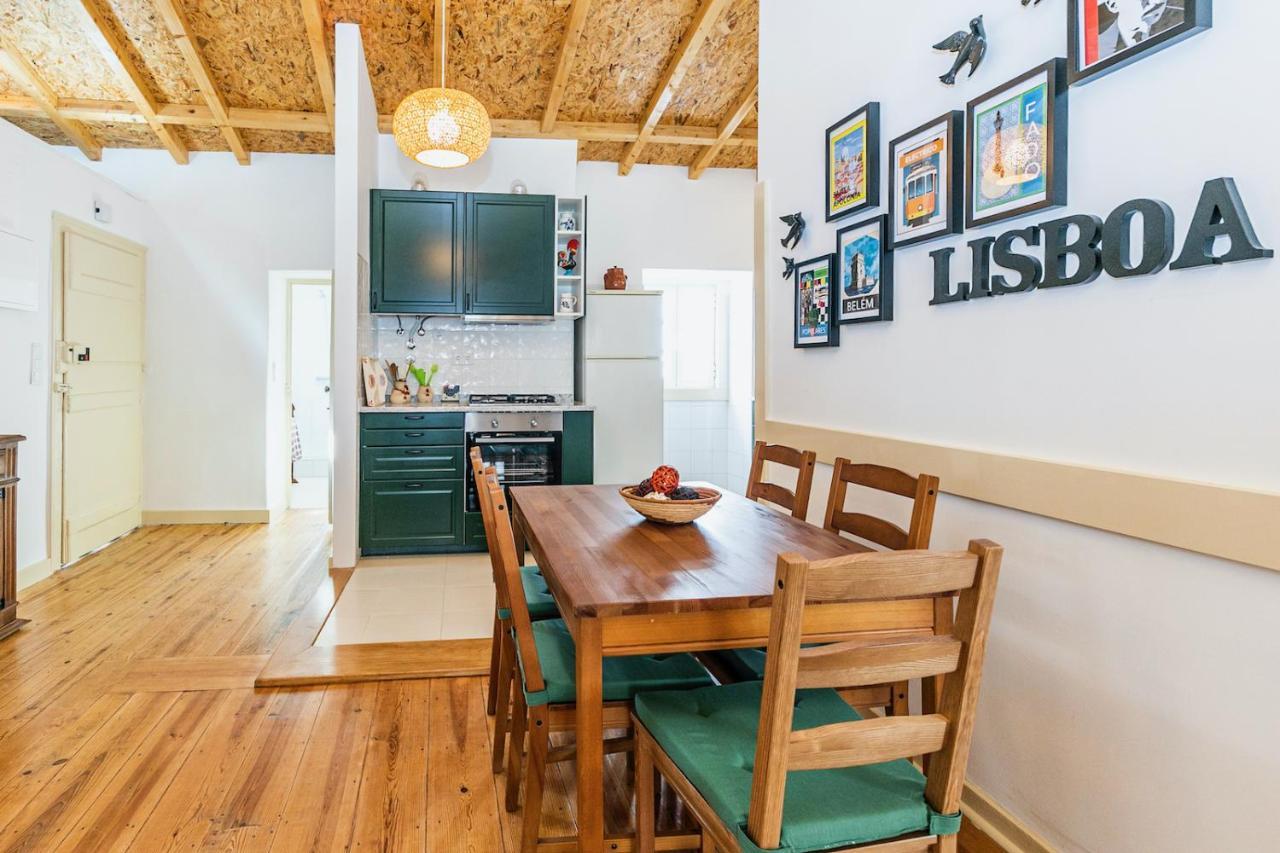 Moderno Apartamento Em Bairro Tipico Lisboeta Lisbona Esterno foto