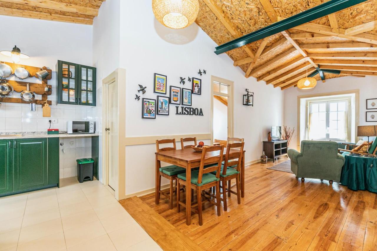 Moderno Apartamento Em Bairro Tipico Lisboeta Lisbona Esterno foto